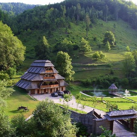 Hotel Oka I Po Berane Buitenkant foto