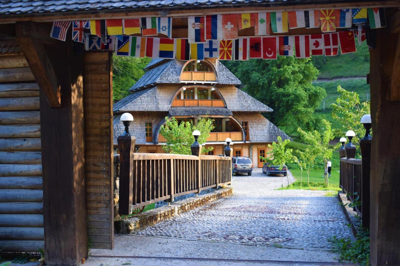 Hotel Oka I Po Berane Buitenkant foto