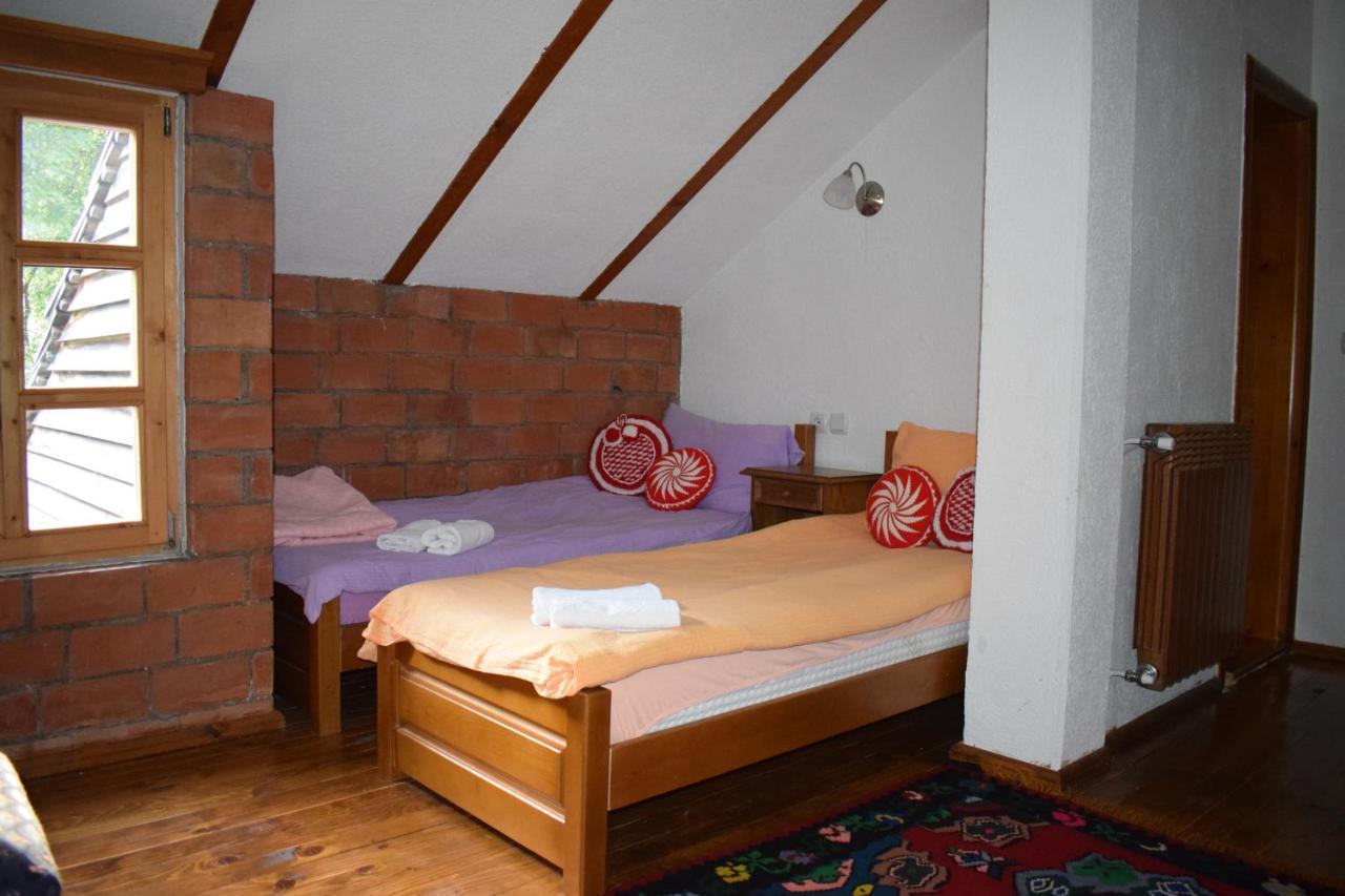 Hotel Oka I Po Berane Buitenkant foto